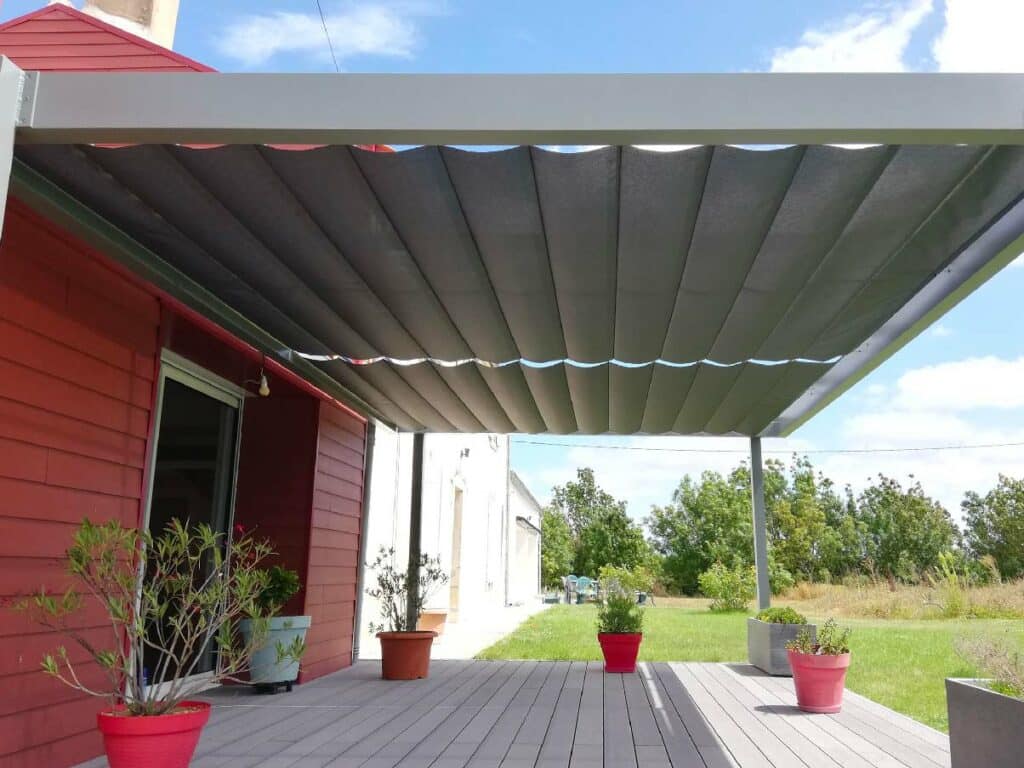 Store-velum-gris-terrasse-dune-maison