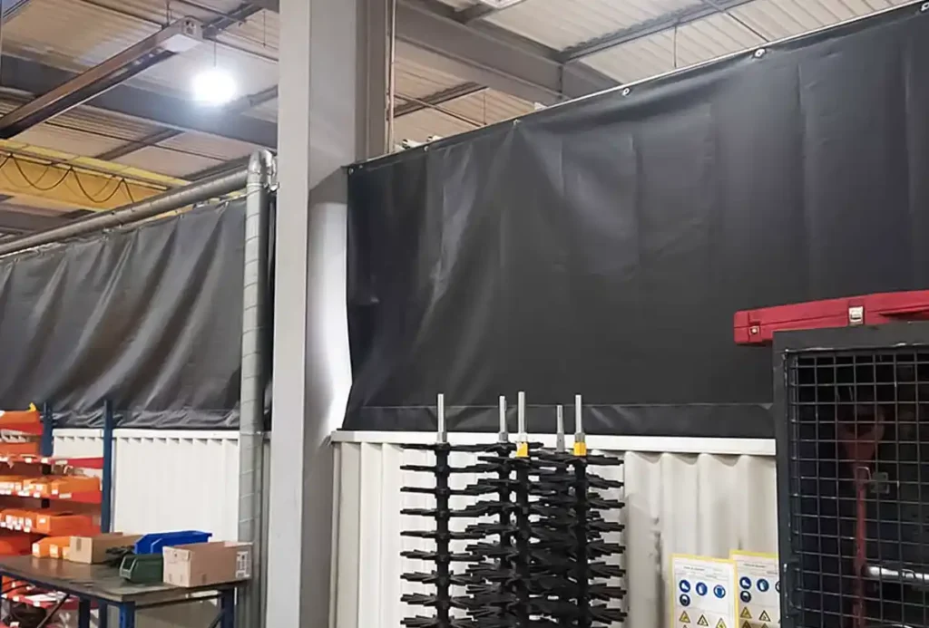 Bâche noir de protection pour machine-2