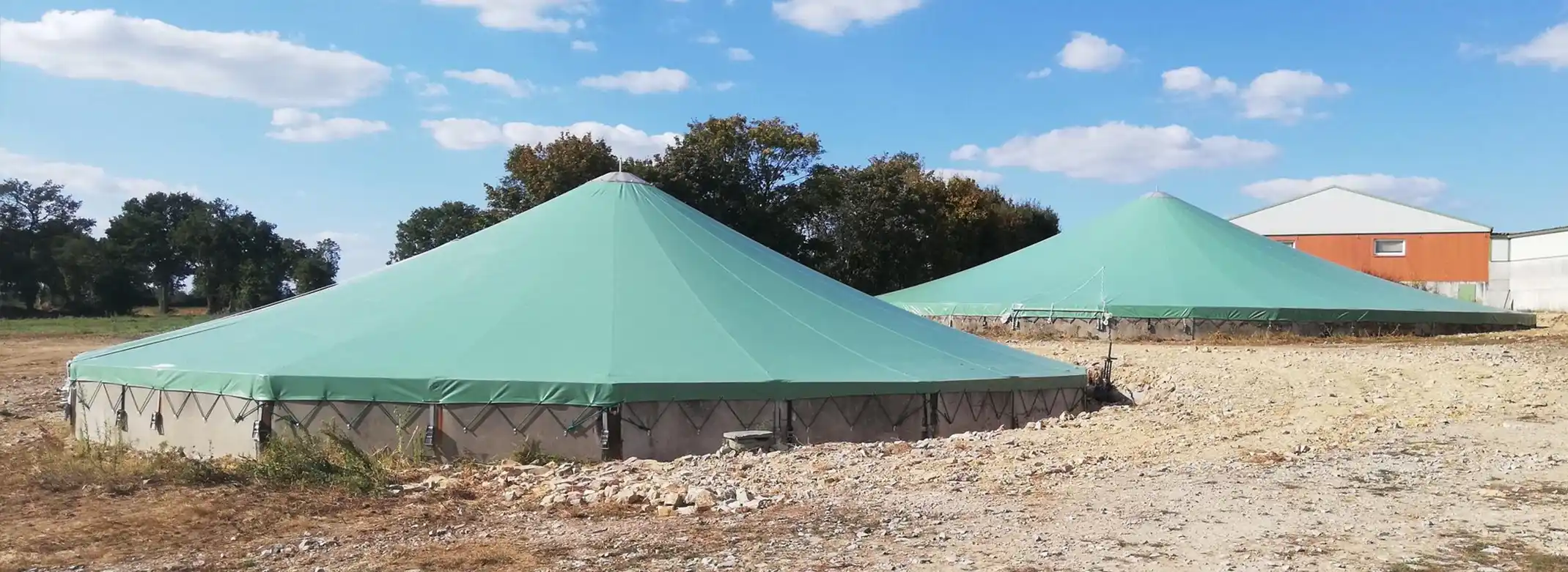 Couverture de deux fosses à lisier