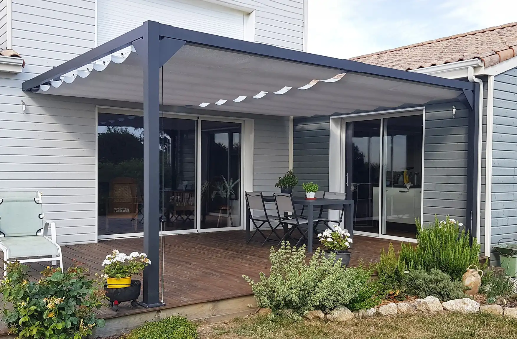 Pergola avec toile velums