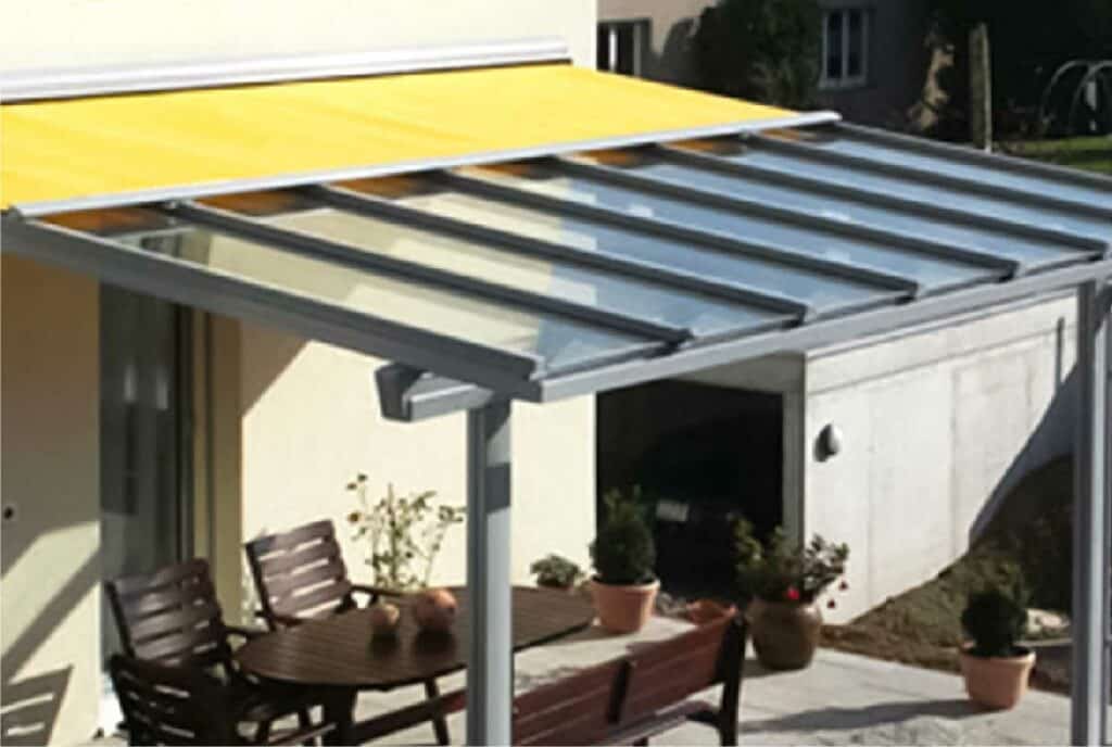 Store extérieur toiture verre