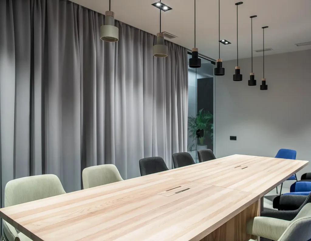 Rideau acoustique pour salle de réunion